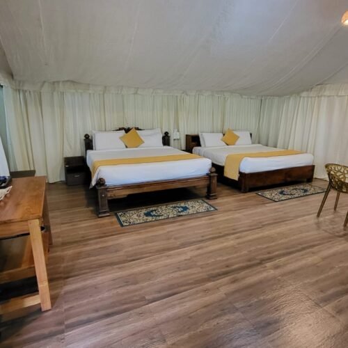 The Royal Canopy (2 & 4 sharing)